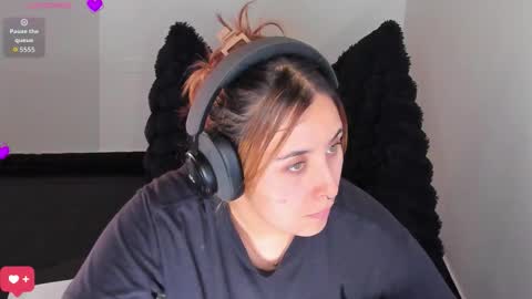 Bonnie Help me reach 500 likes online show from 02.12.26