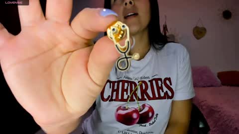 sofia  online show from 01.13.25