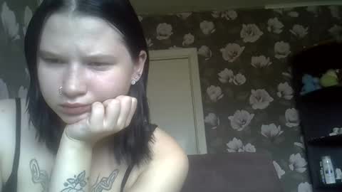 Snapshot of bony_may4 chatting on 09.17.25 bony_may4 online show from 09.17.25