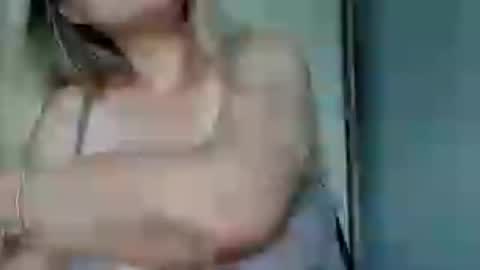 Snapshot of boobly_tits chatting on 06.18.26 Alice online show from 06.18.26