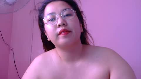 Snapshot of boobsiemarie chatting on 07.05.26 MommyMarie-Singlemom of 2. online show from 07.05.26
