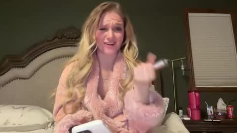 booksnlooksgirl online show from 12.17.24