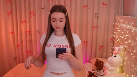 Snapshot of boootyfrytti chatting on 12.16.25 boootyfrytti online show from 12.16.25