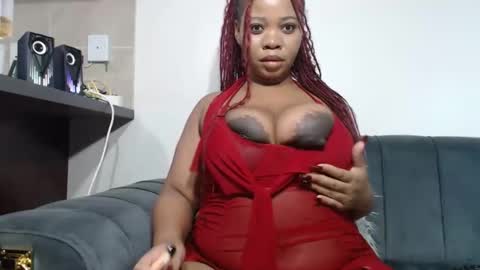 Snapshot of bootybangerxxx2 chatting on 12.18.25 bootybangerxxx2 online show from 12.18.25