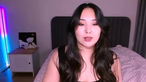 Snapshot of bootylecious_ chatting on 11.21.25 Mona online show from 11.21.25