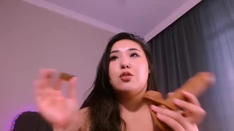Snapshot of bootylecious_ chatting on 02.15.26 Mona online show from 02.15.26