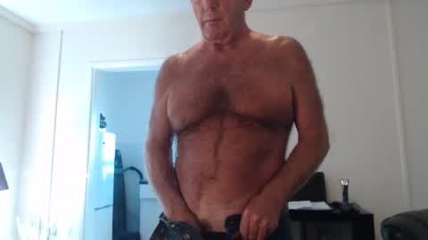 Snapshot of boppy21 chatting on 09.11.25 Boppy21 online show from 09.11.25