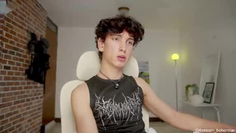 Snapshot of boream_ chatting on 11.10.25 Bream online show from 11.10.25