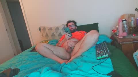 Snapshot of boredandirish21 chatting on 09.21.25 boredandirish21 online show from 09.21.25