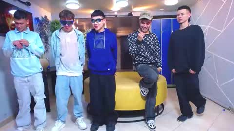 Snapshot of boschcz chatting on 09.27.25 THOMAS AND DAMIAND online show from 09.27.25