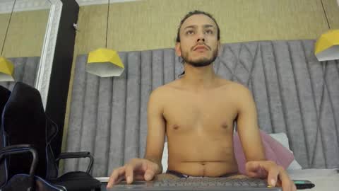 Snapshot of bossdominator1 chatting on 11.16.25 Boss online show from 11.16.25