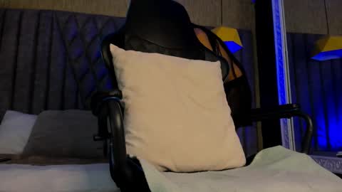 Snapshot of bossdominator1 chatting on 11.24.25 Boss online show from 11.24.25