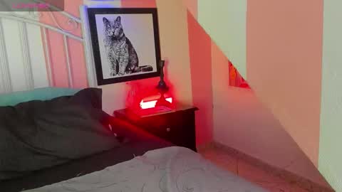 Snapshot of bouncing_bunnyxxx69 chatting on 09.17.25 bouncing_bunnyxxx69 online show from 09.17.25