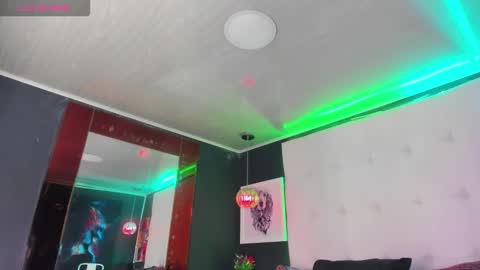 Snapshot of bouncing_bunnyxxx69 chatting on 12.03.25 bouncing_bunnyxxx69 online show from 12.03.25