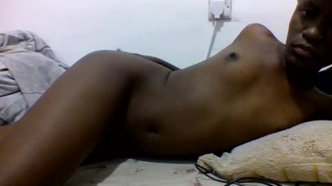 Snapshot of bouncy_vee chatting on 02.27.26 bouncy_vee online show from 02.27.26