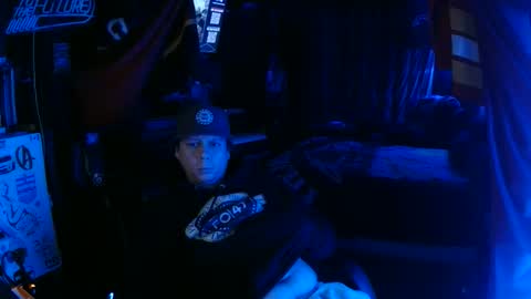 Bowerboi1217 online show from 11.19.25