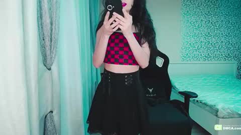 Snapshot of boxinghelen chatting on 12.17.24 Helen online show from 12.17.24