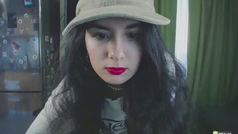 Snapshot of boxinghelen chatting on 02.18.25 Helen online show from 02.18.25