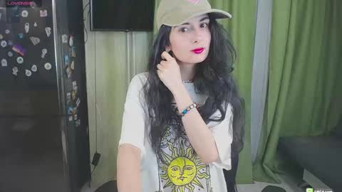 Snapshot of boxinghelen chatting on 02.18.25 Helen online show from 02.18.25