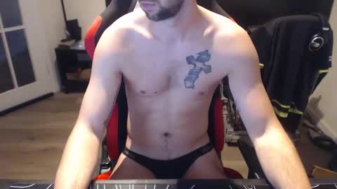 Snapshot of boy_t0y89 chatting on 10.24.25 boy_t0y89 online show from 10.24.25