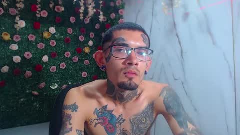 boy_tatto77 online show from 04.29.26