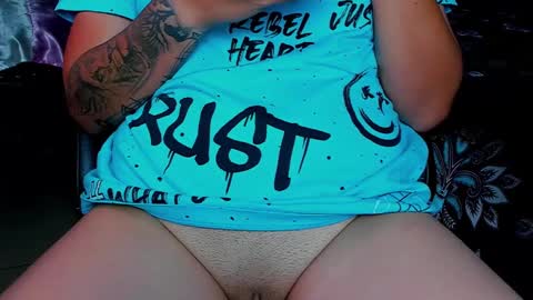 Snapshot of boy_trans chatting on 02.25.25 Edward ftm trans queerslave online show from 02.25.25