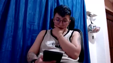 Snapshot of boy_trans chatting on 10.07.25 Edward ftm trans queerslave online show from 10.07.25