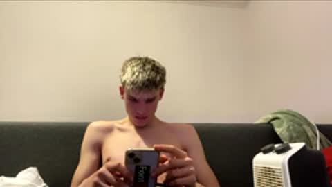 Snapshot of boyblondhetero chatting on 01.09.26 boyblondhetero online show from 01.09.26