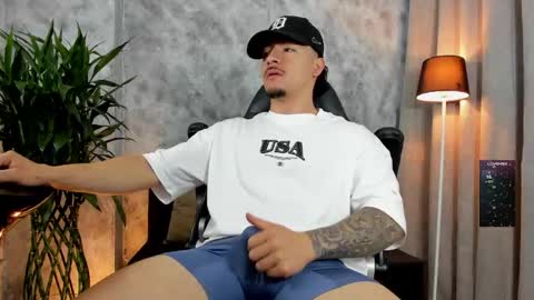 boyc02_ online show from 12.04.25