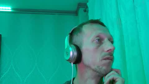 Snapshot of boymalexxx chatting on 11.14.25 xxxmaleboyxxx online show from 11.14.25