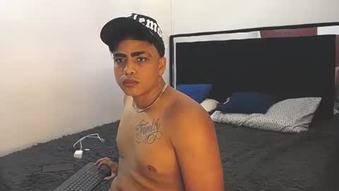 Snapshot of boyonfire__ chatting on 11.14.25 SEBASTIAN online show from 11.14.25