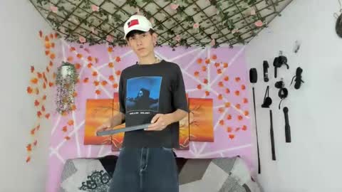 boys4hot_777 online show from 02.28.25