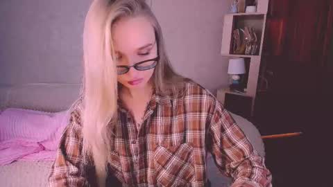 Snapshot of boysloveblondee chatting on 01.30.25 BoysLoveBlondee online show from 01.30.25