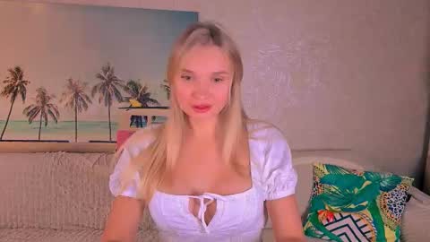 Snapshot of boysloveblondee chatting on 10.17.25 BoysLoveBlondee online show from 10.17.25