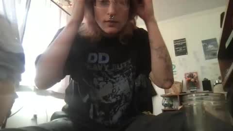 Snapshot of boywithbug chatting on 02.24.25 boywithbug online show from 02.24.25