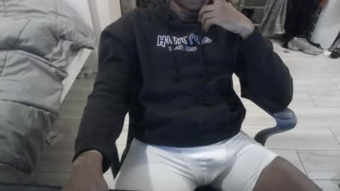 Snapshot of bquen400 chatting on 09.16.25 bquen400 online show from 09.16.25