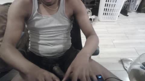 Snapshot of bquen400 chatting on 10.16.25 bquen400 online show from 10.16.25