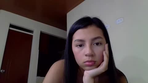 Snapshot of brad_and_emma293215 chatting on 09.17.25 brad_and_emma293215 online show from 09.17.25