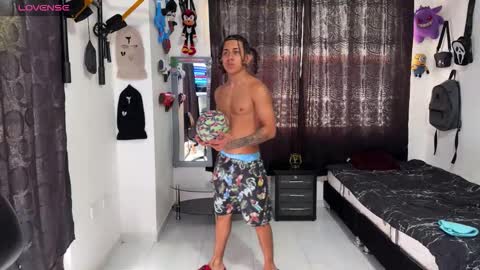 Bradley Strong online show from 11.11.25