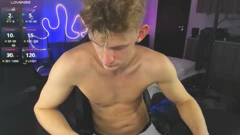 Snapshot of bradmaloney chatting on 10.28.25 brad maloney online show from 10.28.25