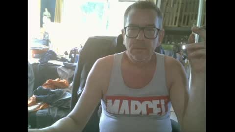 Snapshot of bradysboy chatting on 04.29.26 bradysboy online show from 04.29.26