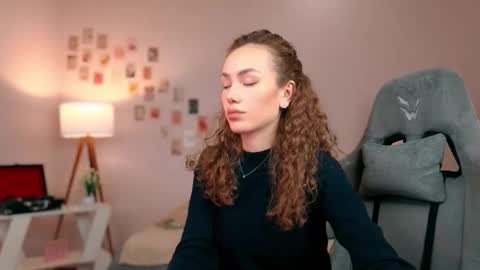 Snapshot of branchwithflowers chatting on 10.02.25 Lilly online show from 10.02.25