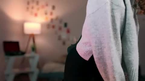 Snapshot of branchwithflowers chatting on 10.14.25 Lilly online show from 10.14.25