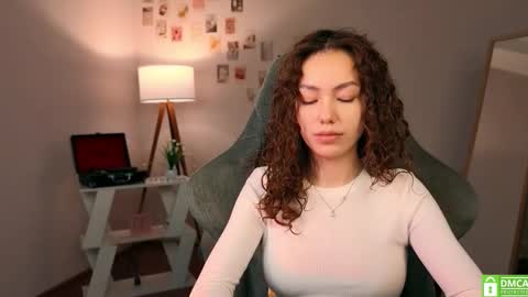 Snapshot of branchwithflowers chatting on 11.21.25 Lilly online show from 11.21.25