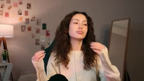 Snapshot of branchwithflowers chatting on 11.25.25 Lilly online show from 11.25.25