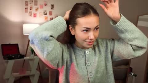 Snapshot of branchwithflowers chatting on 12.16.25 Lilly online show from 12.16.25