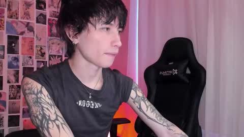 Snapshot of brand741 chatting on 10.22.25 Brand online show from 10.22.25