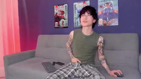 Snapshot of brand741 chatting on 12.15.25 Brand online show from 12.15.25