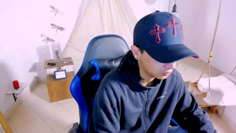 Snapshot of brand_hades chatting on 05.30.26 B R A N D online show from 05.30.26