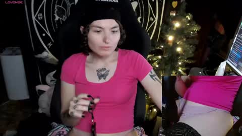 Snapshot of brandiwrld999 chatting on 12.18.24 BrandiWRLD999 online show from 12.18.24